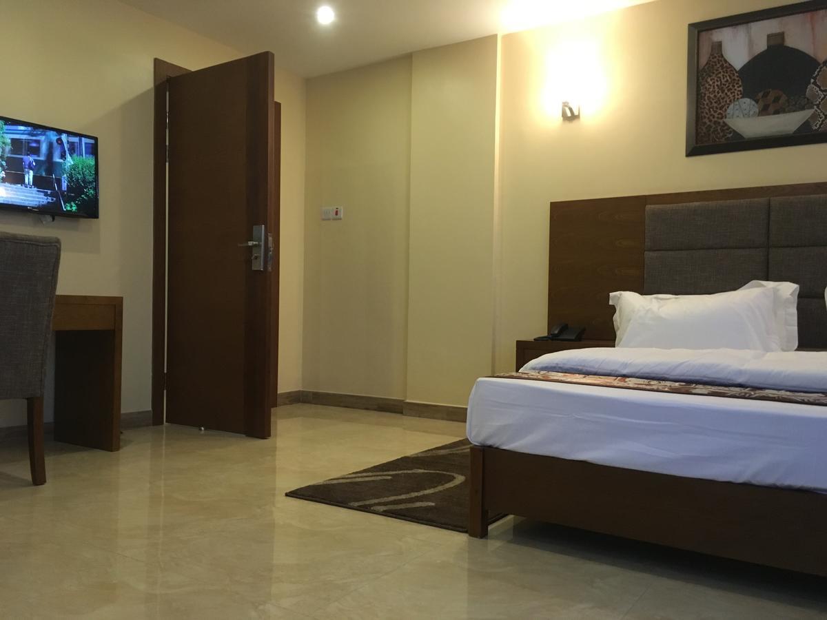 Imperial Hotel & Apartments Dar es Salaam Eksteriør billede