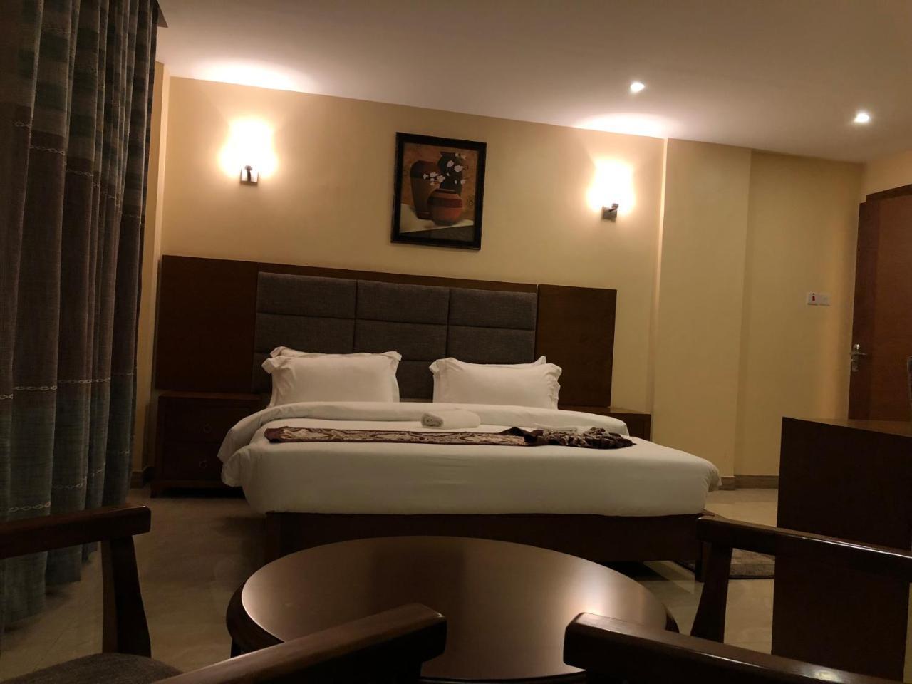 Imperial Hotel & Apartments Dar es Salaam Eksteriør billede